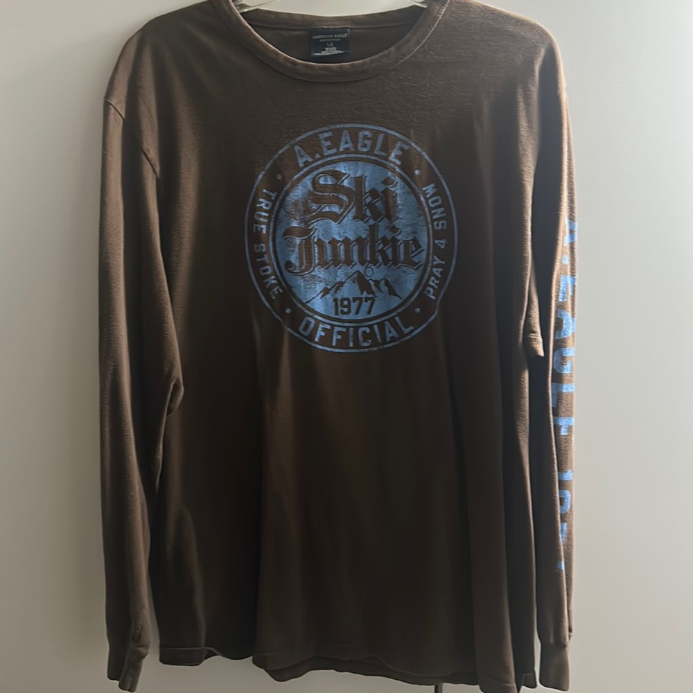 Men’s brown American eagle long sleeved shirt. UEC. L.